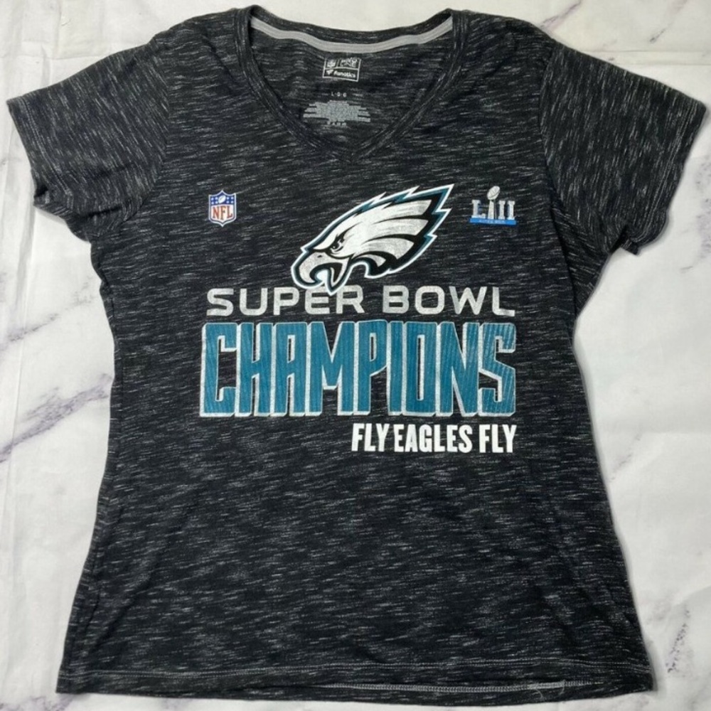 Philadelphia Eagles NFL Champions Women’s V-Neck T-Shirt. New without tags!